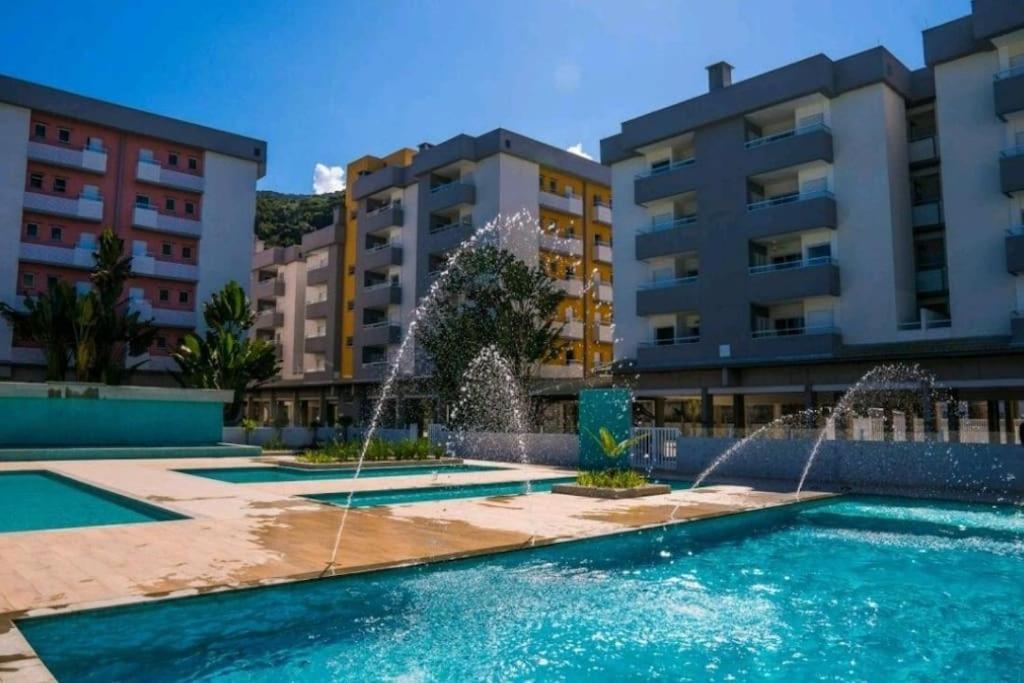 אובטובה Varanda Gourmet, 05 Piscinas, Elevador E Wi-Fi No Condominio Passaredo מראה חיצוני תמונה