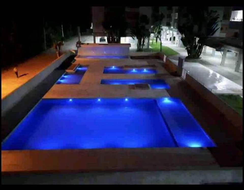 אובטובה Varanda Gourmet, 05 Piscinas, Elevador E Wi-Fi No Condominio Passaredo מראה חיצוני תמונה